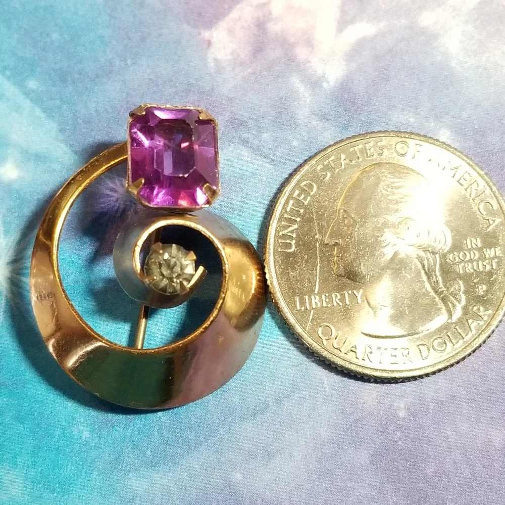 Vintage brooch Spiral broach purple gem rose gold pin